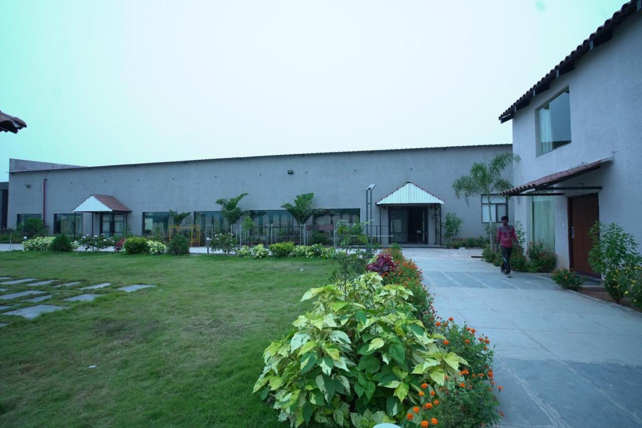 One Resorts & Convention Annavaram Exterior photo